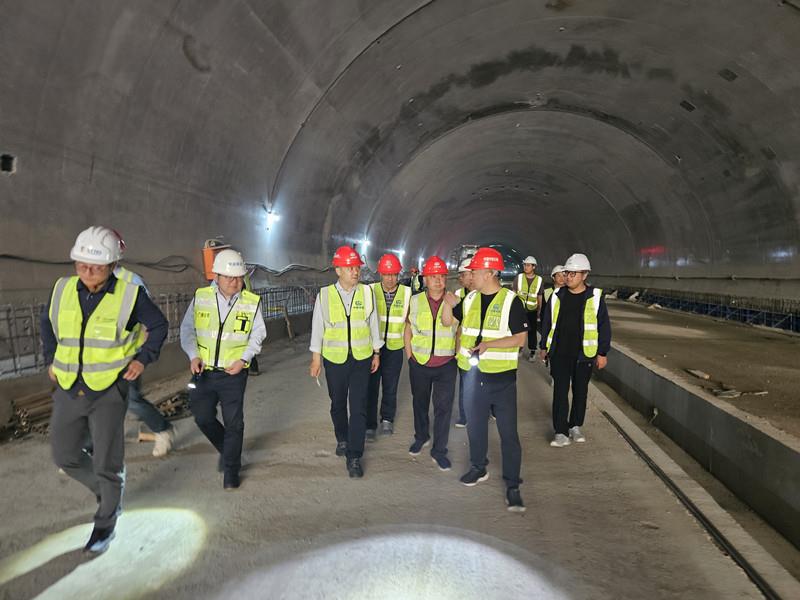 秦乔昌督导京昆高速扩容项目建设安全工作