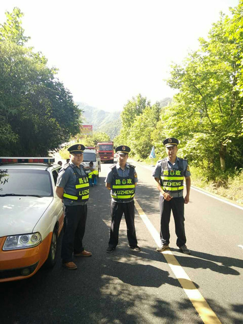 路政执勤点.jpg 路政执勤点.jpg