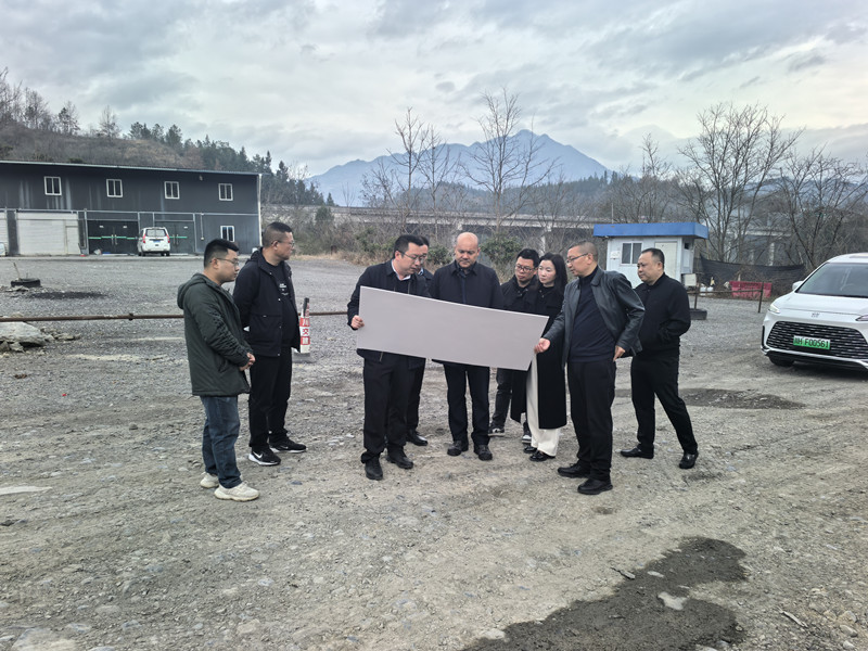 秦乔昌赴 G108 线沿线县区调研公路服务区建设选址工作